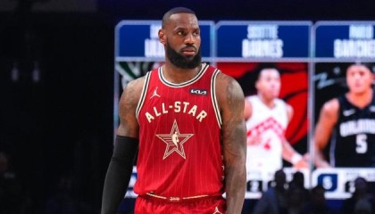 詹皇表态愿在湖人终老，还未想好是否搞“退役巡演”