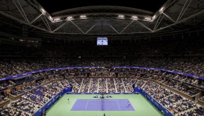 星空电竞-萨巴八胜富家女，阿尼娃逆转大坂，莱巴炒教练，名宿患癌拉杯换将