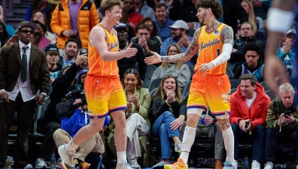 星空电竞-NBA彩经：开拓者不敌黄蜂 热火难阻火箭 勇士击退湖人