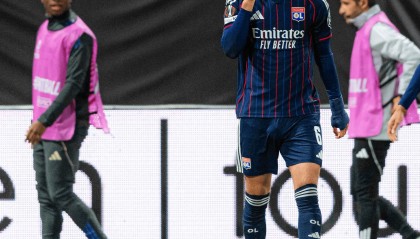 星空电竞-里昂1-0客胜乌德勒支，特斯曼下半场世界波制胜